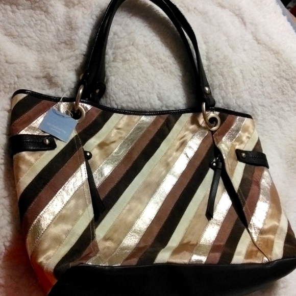 NWT $189💞 LIZ CLAIBORNE LEATHER Patchwork Striped Bag! - Picture 9 of 11